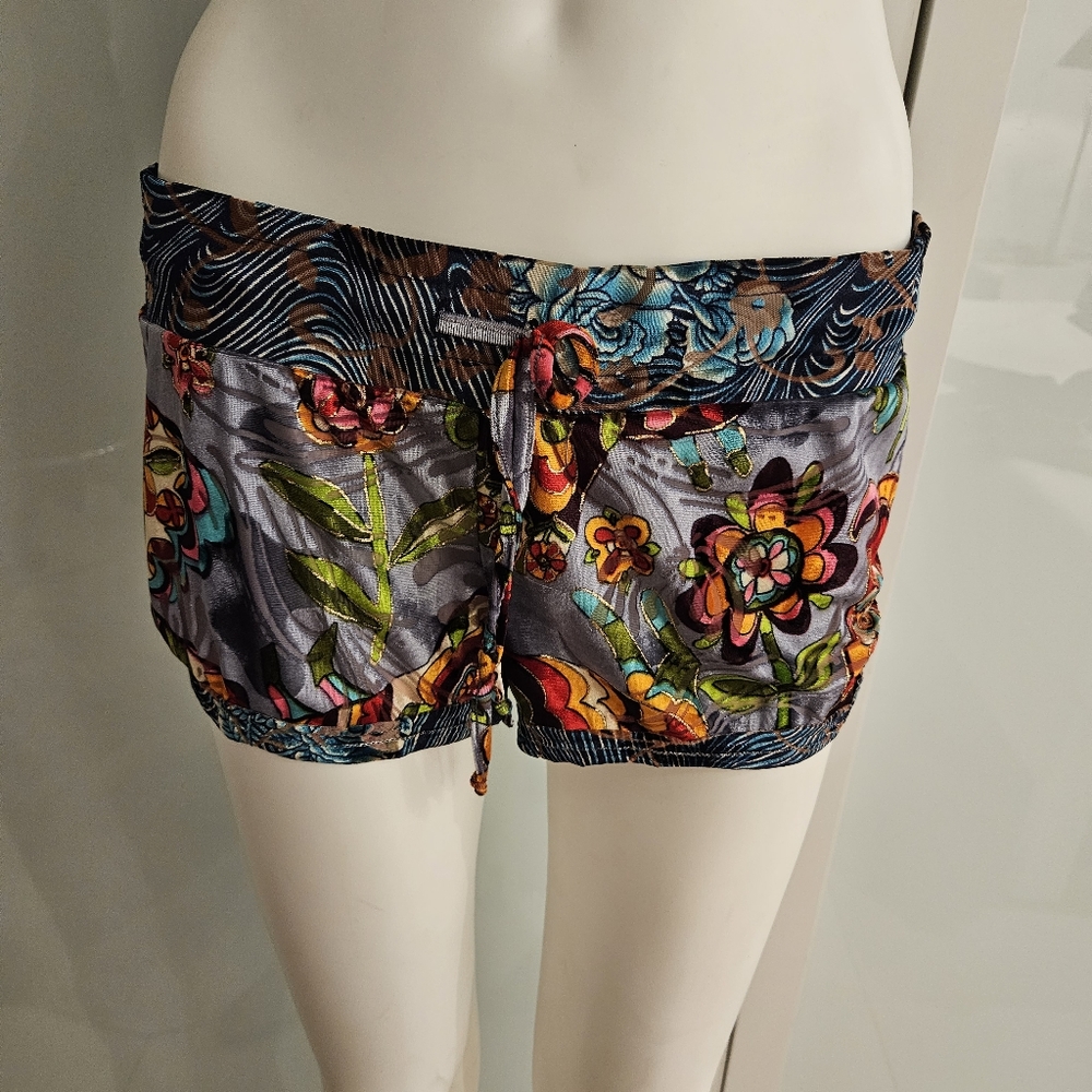 Unique Short